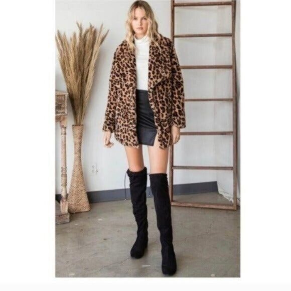 SOFT LEOPARD LONG SLEEVE JACKET-NEW - Picture 7 of 8